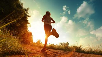 Nu ai timp de sală? Chiar și 2 ore de sport pe săptămână pot reduce riscul de boli cardiovasculare cu până la 20%