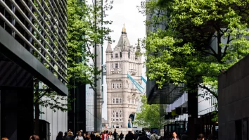 Milionarii și miliardarii pleacă din Franța și Marea Britanie. De ce partide se tem superbogații lumii