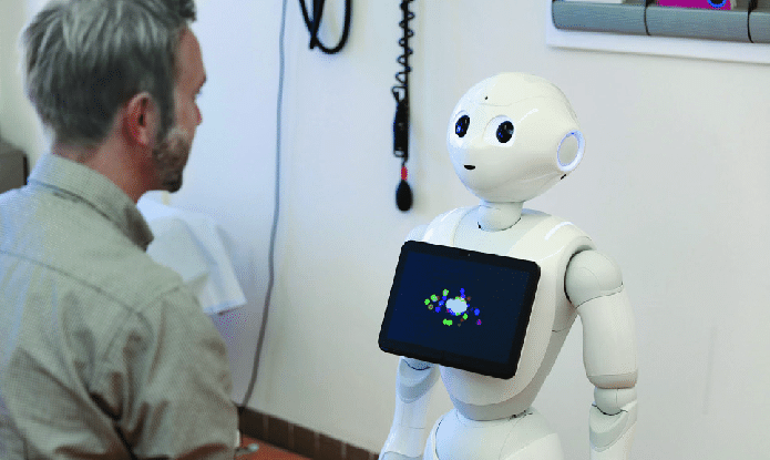 Vârstnicii din Japonia își cumpără roboți ca să le țină companie