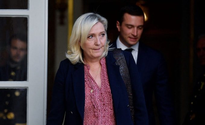 Extrema dreaptă speră să scrie o pagină de istorie cu ocazia scrutinului rapid din Franța. Cine are cele mai mari șanse de câștig