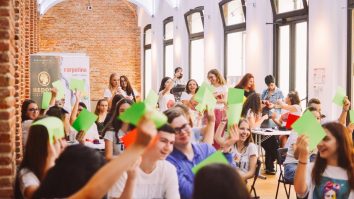 Ce facultate alegi din toamnă? „How to College” invită studenți români din străinătate să te ajute să faci cea mai bună alegere