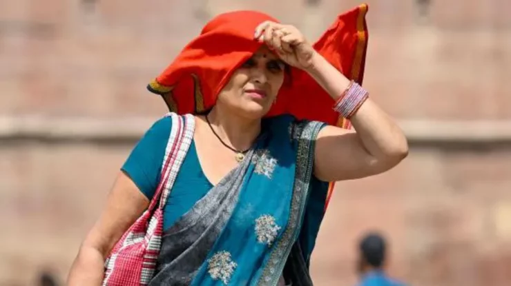 Căldura din Delhi face ca cererea de energie electrică să atingă un nivel record. India este sufocată de caniculă