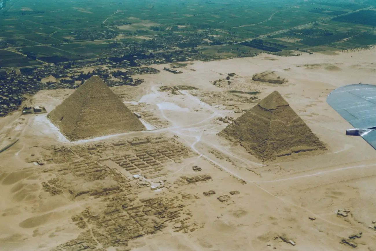 Arheologii au găsit o cameră secretă la baza Marii Piramide din Giza și habar nu au ce este