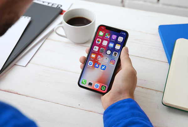 Tim Cook nu aduce Inteligența Artificială pe iPhone-uri în Europa. Ce îi nemulțumește pe cei de la Apple?