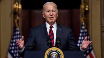 Joe Biden va emite un ordin executiv pentru a limita sosirile de migranți la granița SUA-Mexic