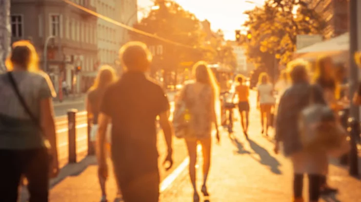 Știi de vreme? AMN anunță caniculă în București până joi. Temperatura maximă ajunge la 36°C