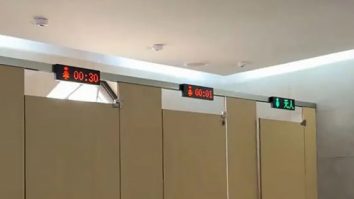 China montează cronometre în toaletele din Grotele Yungang: „M-am simțit ca și când eram urmărită”