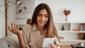 Un singur cuvânt poate strica o prietenie. Cel mai agresiv răspuns pe care îl poți trimite într-un mesaj text