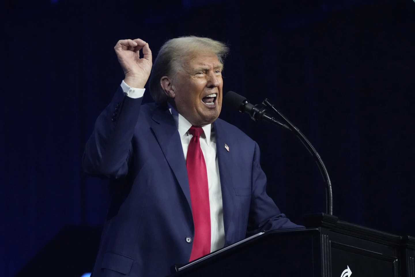 Cine se testează primul? Trump îl provoacă pe Biden să facă un test cognitiv dar confundă numele medicului lui