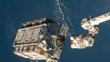 Cine a trimis nava în Spațiu plătește. O familie dă NASA în judecată. Resturi de pe Stația Spațială Internațională le-au distrus casa