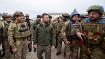 Rusia lansează un atac „masiv” asupra rețelei electrice ucrainene. Cât mai rezistă Ucraina