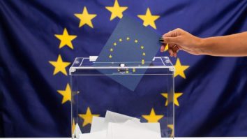 Votarea în străinătate pentru alegerile europarlamentare a început. S-a deschis prima secție de votare la Auckland, Noua Zeelandă la ora 22:00, ora României
