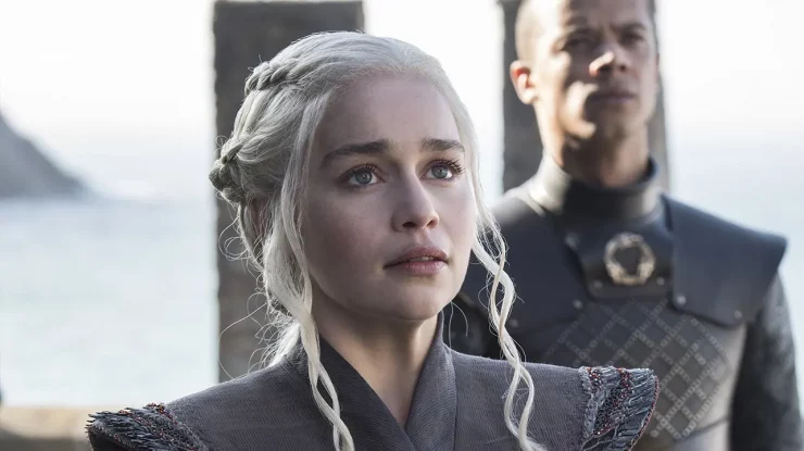Emilia Clarke explică de ce încă nu s-a uitat la House of the Dragon: „Susțin pe deplin întregul proiect”
