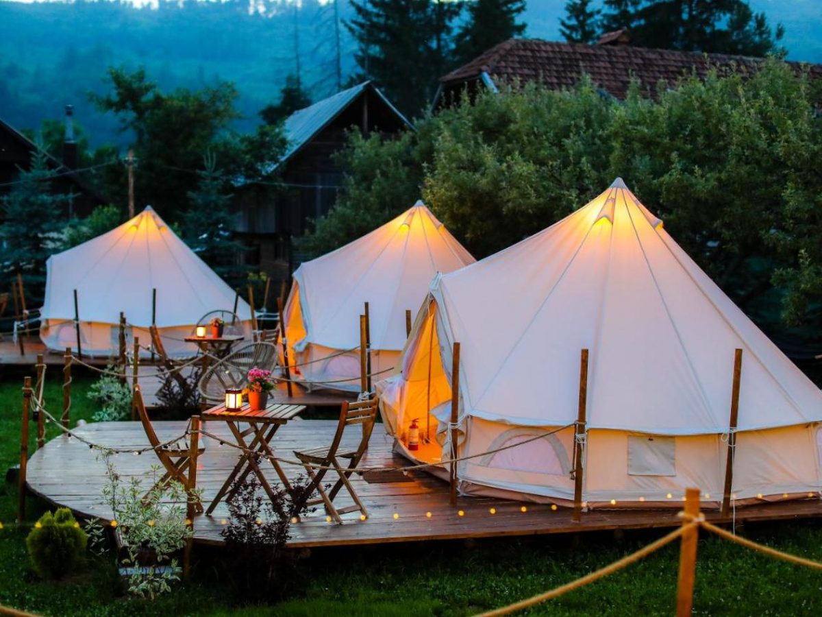 Vrei să te deconectezi de la rutina zilnică? Încearcă „Glamping-ul”