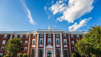 O facultate de la Harvard renunță la declarațiile privind diversitatea și incluziunea în procesul de angajare