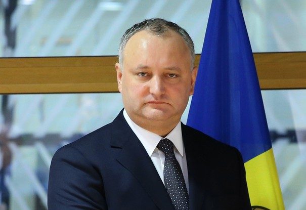 Igor Dodon vrea legături mai strânse cu Rusia şi China şi o alianţă împotriva preşedintei Maia Sandu. Fostul preşedinte vrea o alianţă împotriva preşedintei pro-europene Maia Sandu