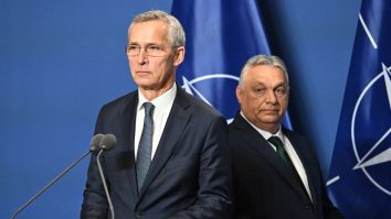 Stoltenberg și Orban și-au rezolvat disputele. Ungaria nu va împiedica NATO în deciziile privind Ucraina