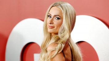Paris Hilton solicită o mai mare supraveghere a programelor de plasament familial: „Nu există educație în aceste locuri, doar mucegai și sânge pe pereți”