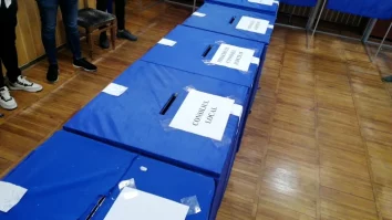Probleme mari la alegerile comasate: Tinerii se plâng că nu-și regăsesc voturile pe procesele verbale. Scandalul fraudării alegerilor continuă în Sectorul 1 și 2