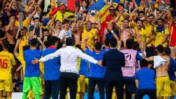 România este pe locul 5 în clasamentul UEFA în ceea ce privește numărul de susținători cu un total de 92.000
