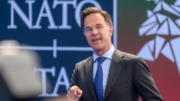 NATO îl numește miercuri oficial pe Mark Rutte „următorul secretar general al Alianței”. Acesta preia frâiele într-un moment crucial