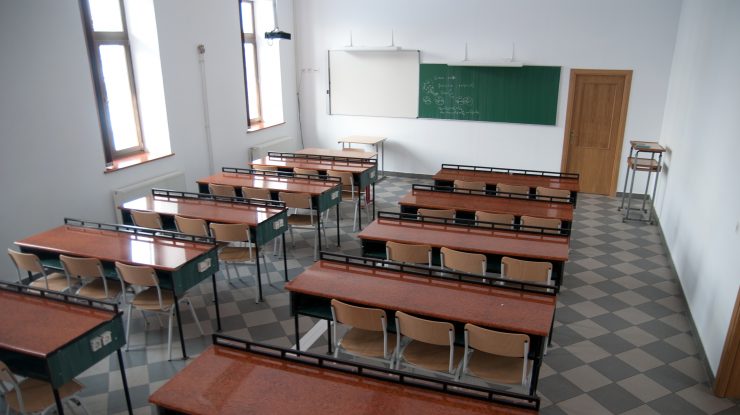 Ziarul Financiar: Multe școli rămân în renovare ani întregi, deși lucrările ar putea fi terminate mai repede. Unde este problema