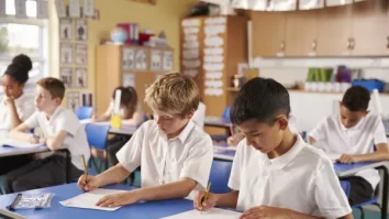 Școlile pilot trec prin schimbări la nivel educațional. Expert: „Acest proiect poate aduce resurse suplimentare în școală”