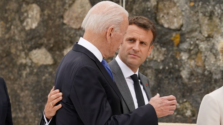 Joe Biden discută despre ajutorul pentru Ucraina cu Emmanuel Macron, în vizita sa de stat la Paris. Ce subiecte mai sunt pe agendă