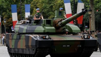 Franța desfășoară 37 de tancuri Leclerc în România. General NATO: „Rusia va fi gata să lovească Europa în doi ani”