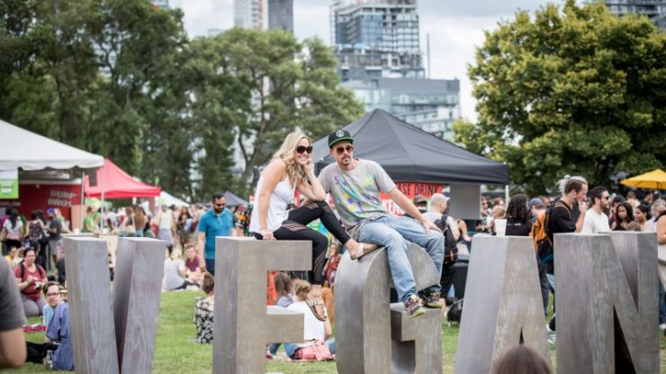 Festivalurile îți îmbunătățesc sănătatea mintală. Cum i-au ajutat evenimentele de acest tip pe vegani