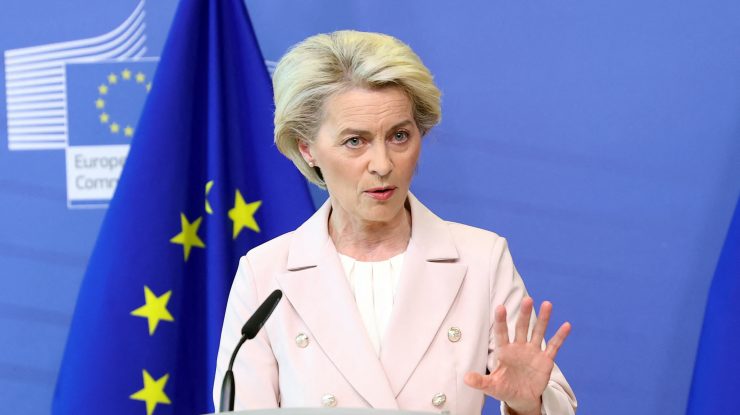 Încă un mandat pentru Ursula von der Leyen? Parlamentul European decide azi dacă o alege sau nu