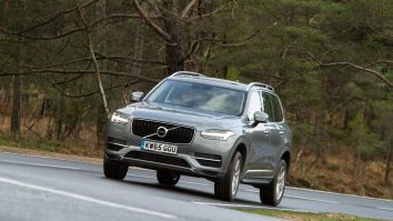 Volvo mută producția de mașini electrice în Europa din cauza taxelor vamale. Cum stă Tesla la capitolul lansare de EV-uri