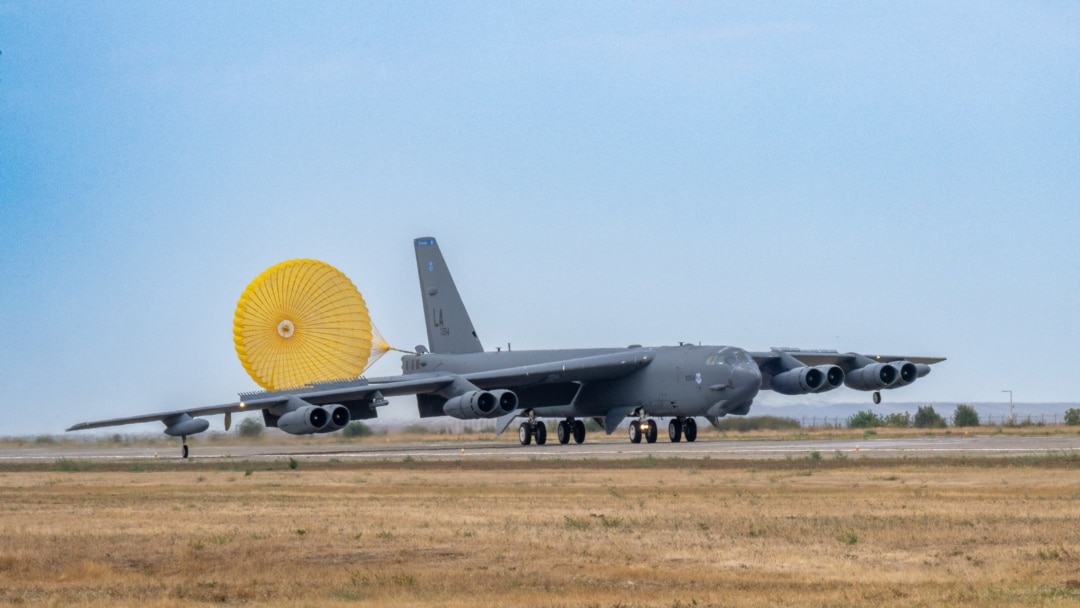Bombardierele strategice americane B-52 au ajuns în România. Cum au răspuns SUA la interceptarea rusă