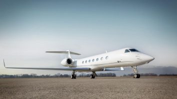 FOTO. Cum arată avionul de lux cu care a plecat Klaus Iohannis la Summitul NATO de la Washington