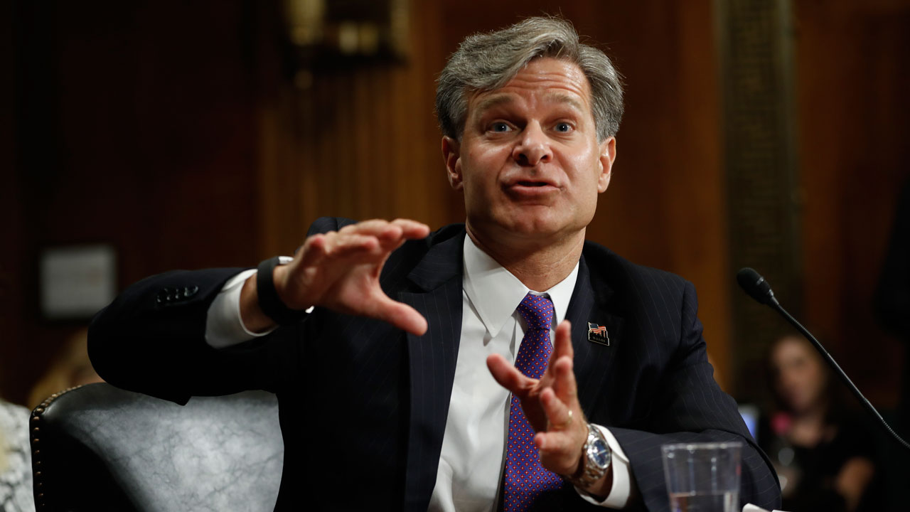 Directorul FBI pune la îndoială faptul că Trump ar fi fost lovit de un glonț în timpul tentativei de asasinat. Declarațiile lui Christopher Wray