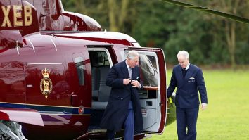 Regele Charles cumpără două elicoptere în contextul costurilor de zbor de 1 milion de lire sterline. Care sunt veniturile Coroanei