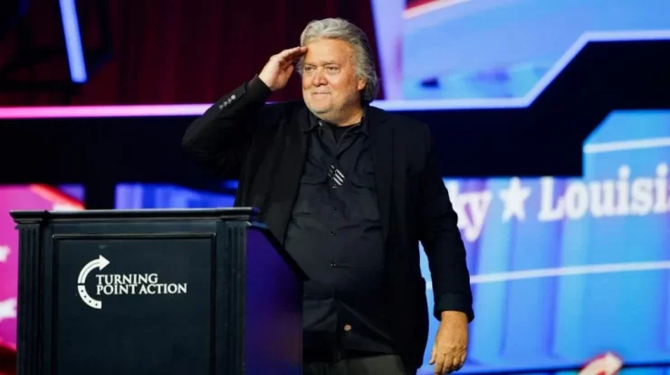 Steve Bannon spune că „armata MAGA” a lui Trump este pregătită de alegeri. Fostul consilier se prezintă astăzi la o închisoare federală