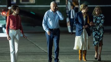 Familia lui Biden l-a sfătuit pe Președinte să rămână în cursa prezidențială