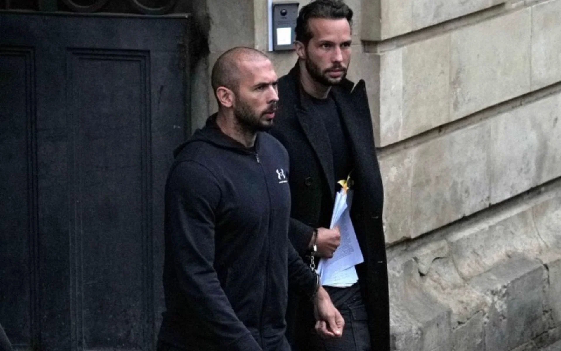 Andrew și Tristan Tate sunt liberi să părăsească România, dar nu și Uniunea Europeană