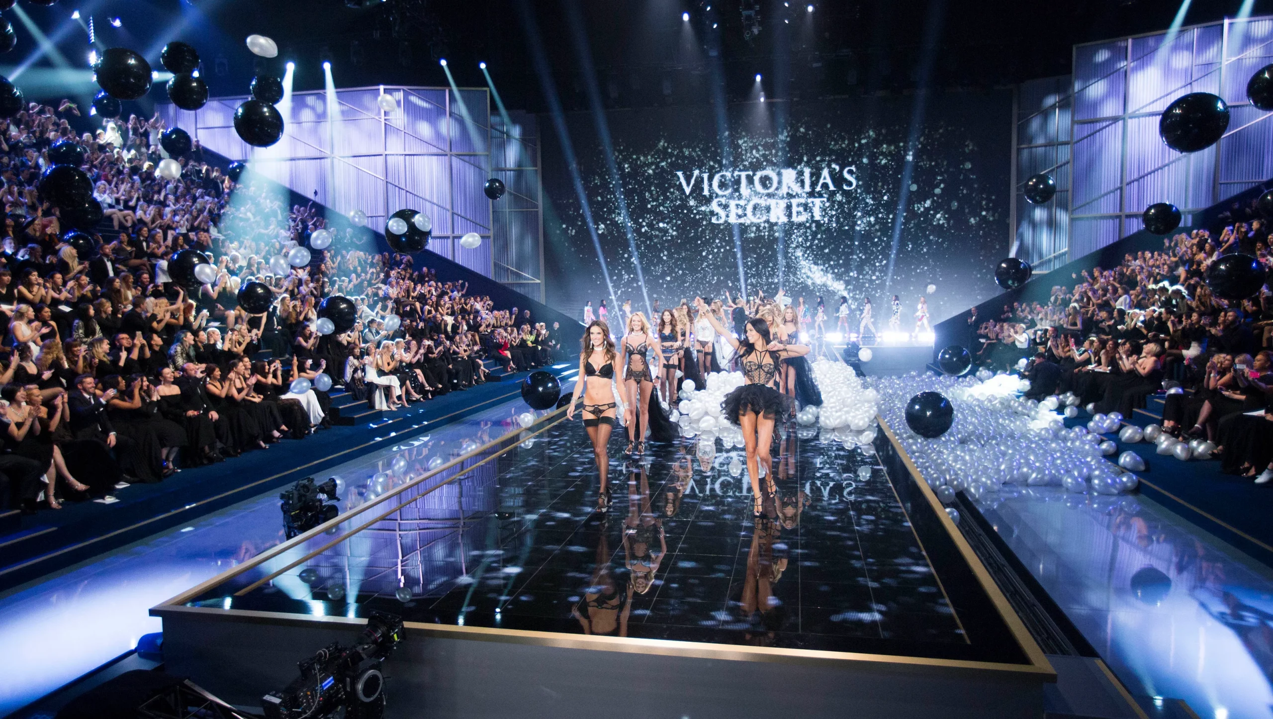 Victoria’s Secret revine după cinci ani. Ce au pregătit organizatorii