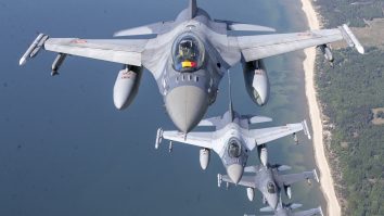 România pregătește piloți pe F-16. Ce înseamnă această facilitate pentru apărarea spațiului aerian al României