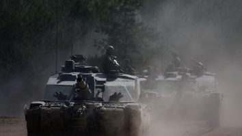 Reuters: NATO descoperă deficienţe imense în apărarea Europei