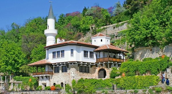 Palatul Reginei Maria de la Balcic aniversează 100 de ani de la începerea construcției. Ce expoziție te așteaptă în următoarea perioadă