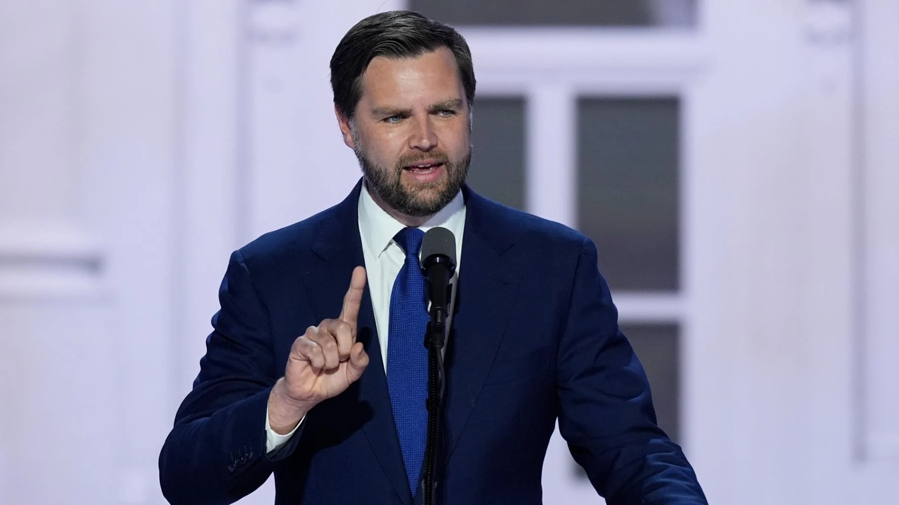 JD Vance ține primul discurs la Convenție după ce a fost ales de Trump ca Vicepreședinte: „Donald Trump reprezintă ultima speranță a Americii”