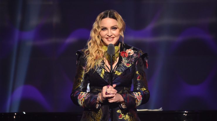 STUDIU. Odată cu înaintarea în vârstă ritmul pieselor începe să devină mai lent. Printre artiștii incluși în studiu sunt Céline Dion sau Madonna