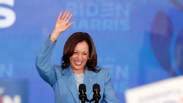 Kamala Harris este ținta atacurilor republicanilor