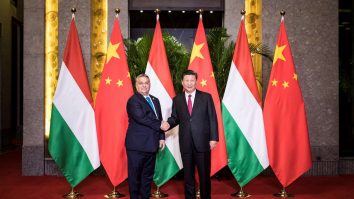 Viktor Orban l-a vizitat pe Xi Jinping la Beijing în „misiunea de pace”. În Ucraina, Putin a lansat peste 40 de rachete în mai multe orașe