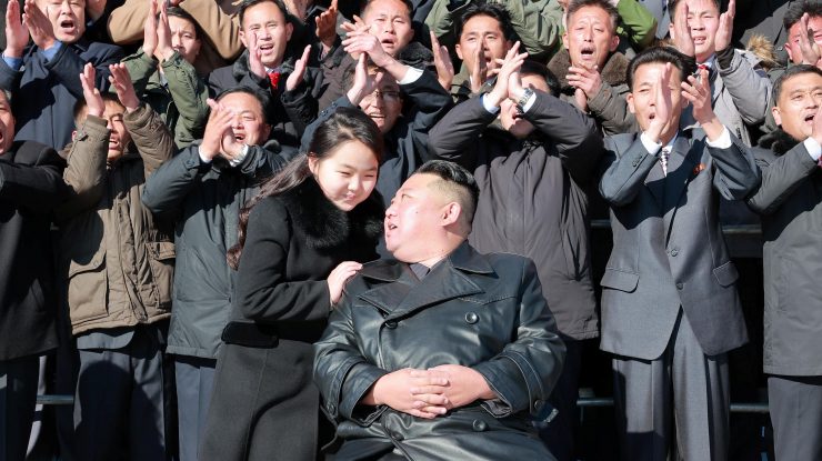 Kim Jong Un își pregătește fiica, Kim Ju-ae, pentru a prelua conducerea Coreei de Nord. Care este starea de sănătate a liderului nord-coreean, la cele 140 de kilograme pe care le are