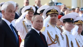 Putin amenință că Rusia va relansa producția de arme nucleare cu rază intermediară, dacă SUA vor desfășura rachete în Germania sau alte părți ale Europei