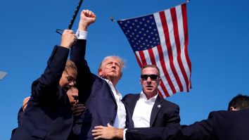 Serviciile de Informații ale SUA au detectat un complot iranian pentru uciderea lui Donald Trump, separat de tentativa de asasinat din Pennsylvania / Reacția Iranului